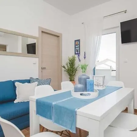 Апартаменты 4998-2 For 4 People In Супетар